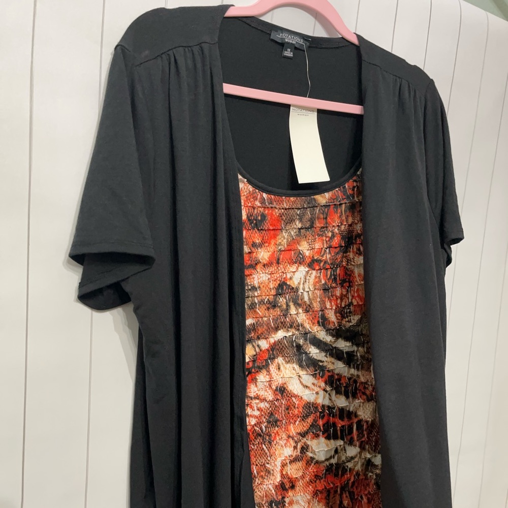 Black blouse animal print size 1X